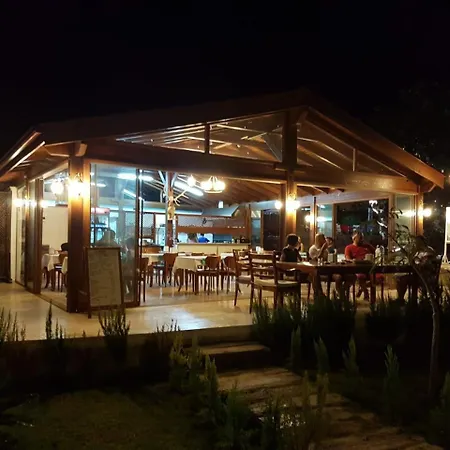 La Petra Hotel 2*